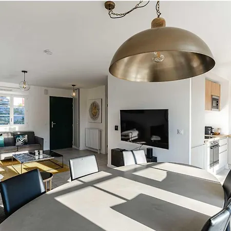Pretty House With Garden 4br 8p - Saint-arnoult Apartment