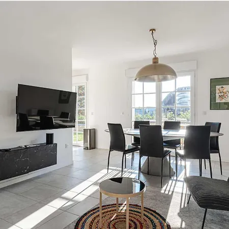 Pretty House With Garden 4br 8p - Saint-arnoult Apartment *